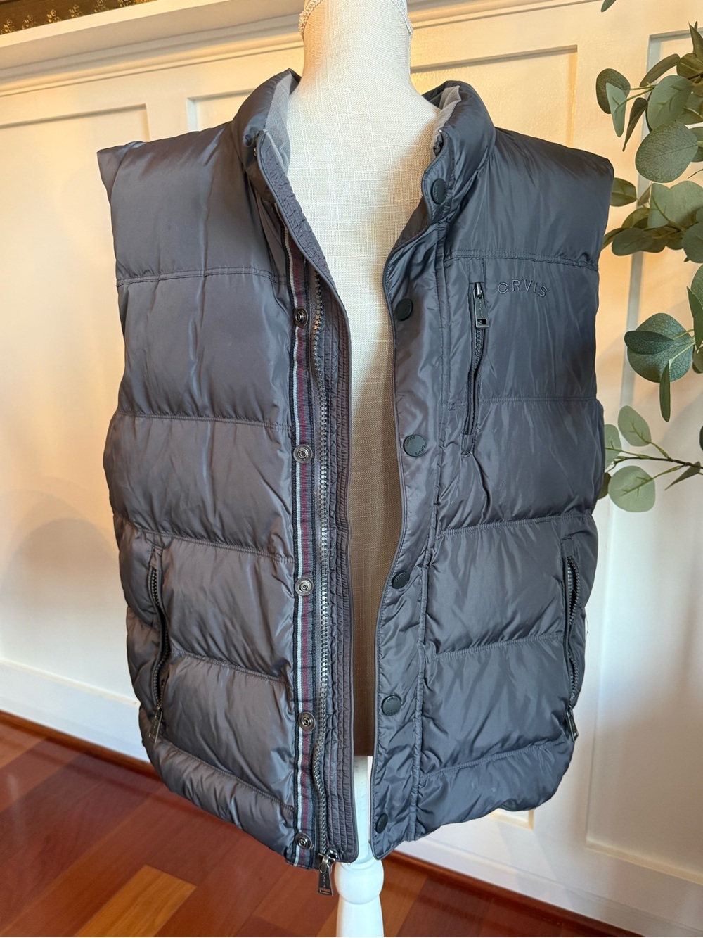 Orvis Gray Quilted Duck Down Puffer Vest Men's Large